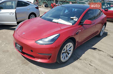 Седан Tesla Model 3 2022 в 