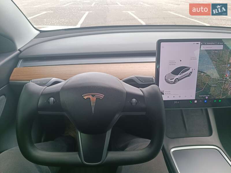 Седан Tesla Model 3 2020 в Киеве