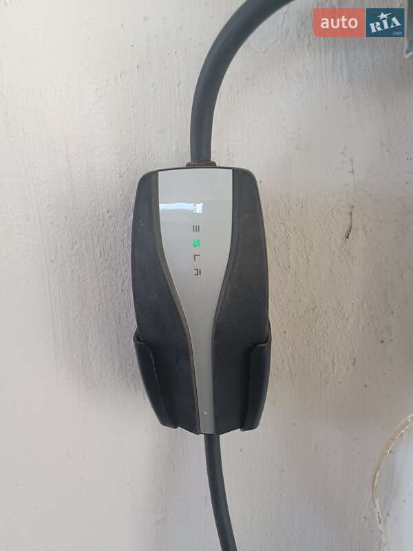 Седан Tesla Model 3 2020 в Киеве