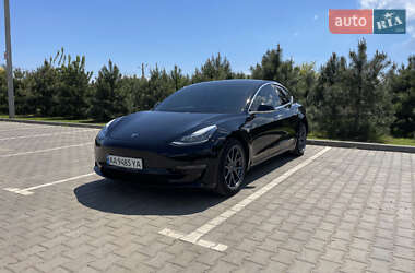 Седан Tesla Model 3 2018 в Одесі