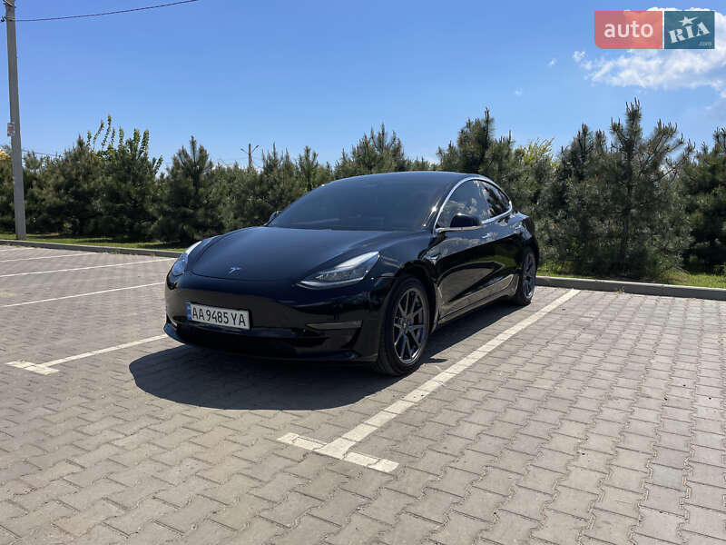 Tesla Model 3 2018