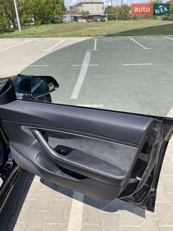 Седан Tesla Model 3 2018 в Одессе
