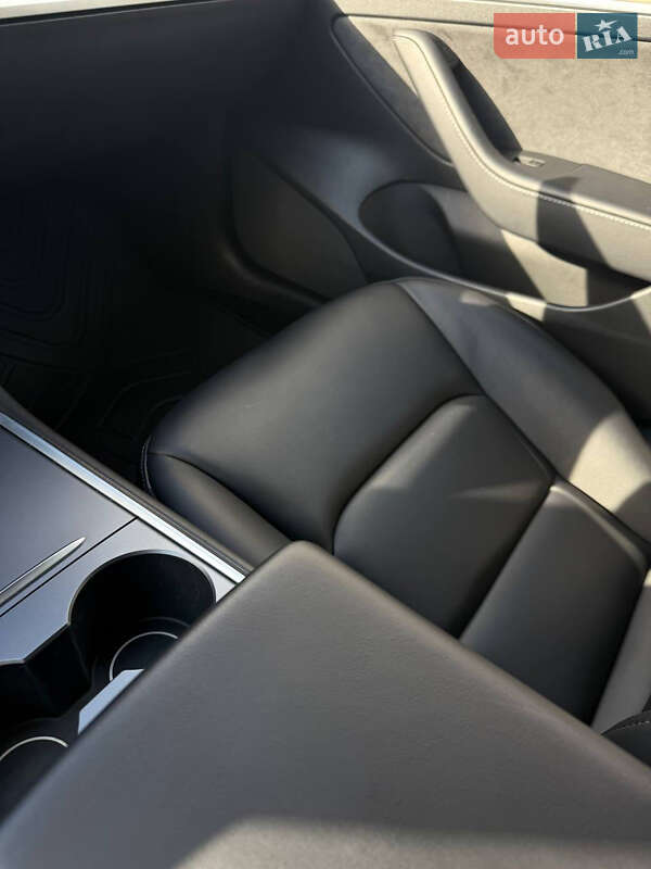 Седан Tesla Model 3 2022 в Луцке фото 8 Седан Tesla Model 3 2022 в Луцке