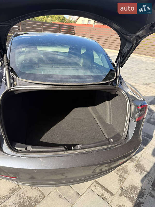 Седан Tesla Model 3 2022 в Луцке фото 9 Седан Tesla Model 3 2022 в Луцке