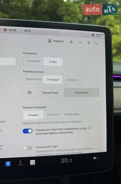 Седан Tesla Model 3 2021 в 