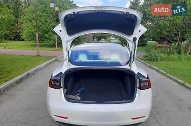 Седан Tesla Model 3 2018 в 