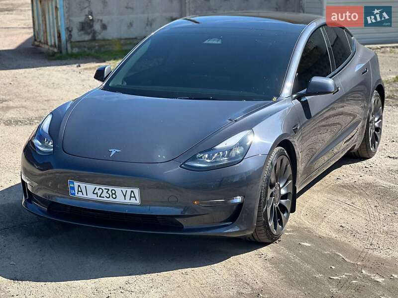 Седан Tesla Model 3 2023 в Фастові
