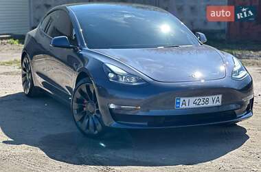 Седан Tesla Model 3 2023 в 