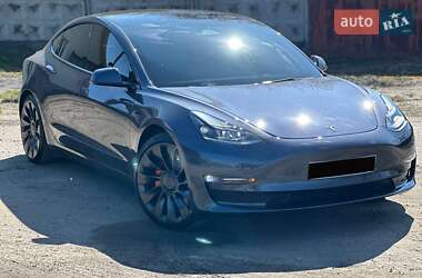 Седан Tesla Model 3 2023 в Фастові