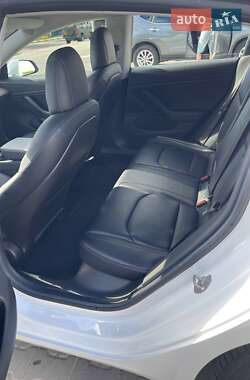 Седан Tesla Model 3 2018 в 