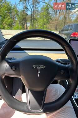 Седан Tesla Model 3 2018 в 