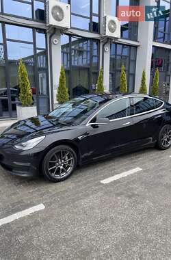 Седан Tesla Model 3 2019 в Рівному