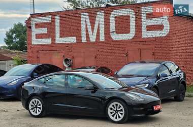 Седан Tesla Model 3 2021 в Киеве