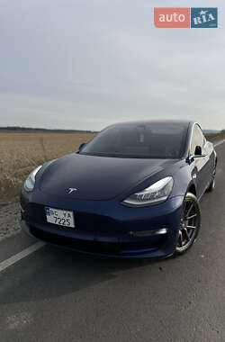 Седан Tesla Model 3 2018 в Львові