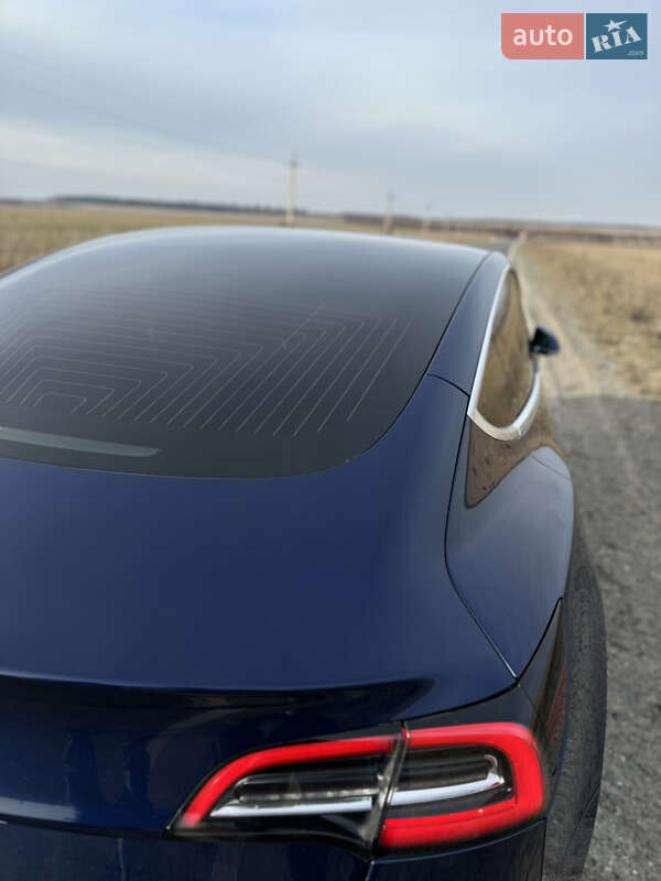 Седан Tesla Model 3 2018 в Львове