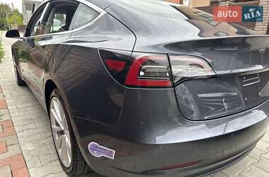 Седан Tesla Model 3 2018 в 