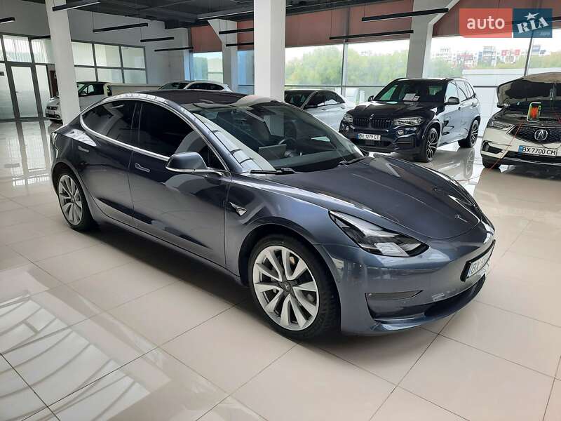 Tesla Model 3 2018