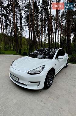 Седан Tesla Model 3 2018 в Львове