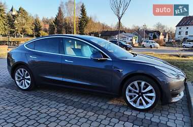 Седан Tesla Model 3 2019 в 