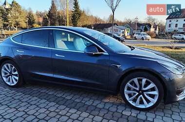 Седан Tesla Model 3 2019 в 