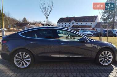 Седан Tesla Model 3 2019 в 