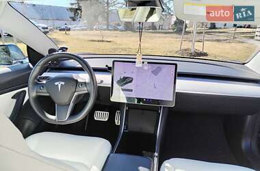 Седан Tesla Model 3 2019 в 