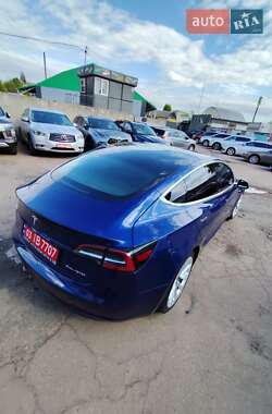 Седан Tesla Model 3 2019 в 