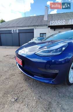 Седан Tesla Model 3 2019 в 