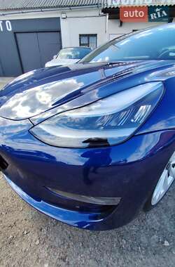 Седан Tesla Model 3 2019 в 