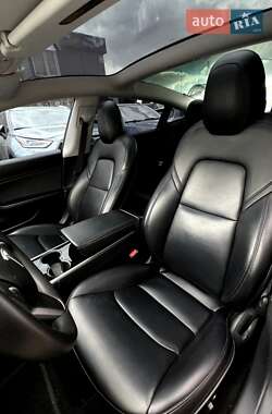 Седан Tesla Model 3 2019 в 