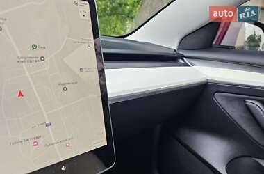 Седан Tesla Model 3 2023 в 