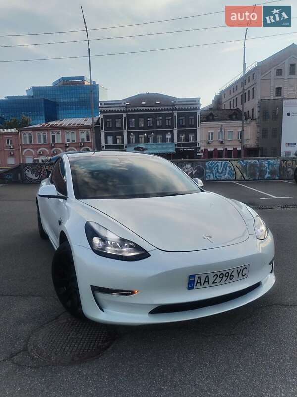 Tesla Model 3 2023