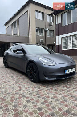 Седан Tesla Model 3 2020 в Киеве