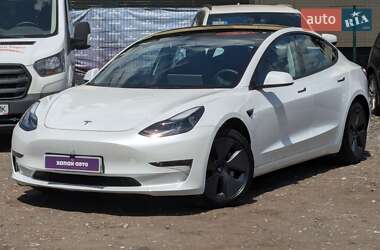 Седан Tesla Model 3 2021 в 