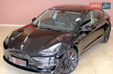 Седан Tesla Model 3 2024 в 