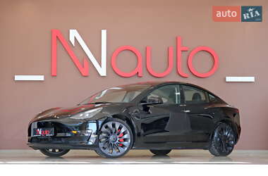 Седан Tesla Model 3 2024 в Одесі
