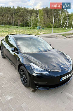 Седан Tesla Model 3 2020 в 