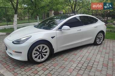 Седан Tesla Model 3 2018 в Львове