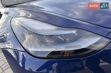 Седан Tesla Model 3 2020 в 
