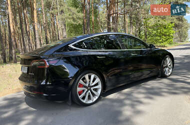 Седан Tesla Model 3 2019 в 