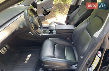 Седан Tesla Model 3 2019 в 