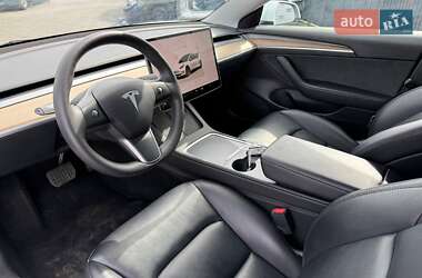 Седан Tesla Model 3 2023 в 