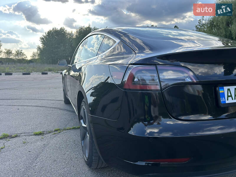Седан Tesla Model 3 2018 в Киеве