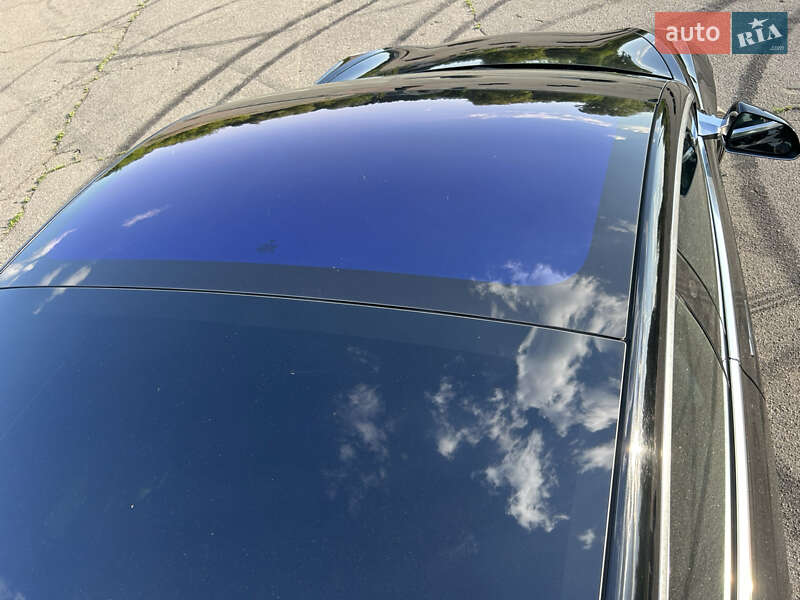 Седан Tesla Model 3 2018 в Киеве