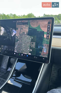Седан Tesla Model 3 2018 в 