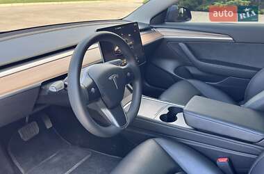 Седан Tesla Model 3 2023 в 