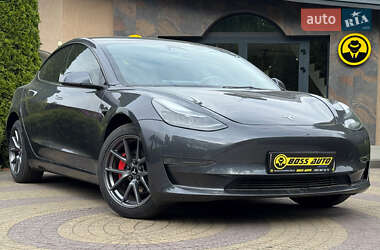 Седан Tesla Model 3 2023 в Львове