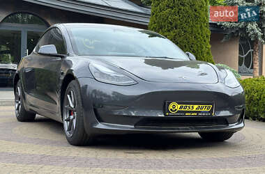 Седан Tesla Model 3 2023 в 