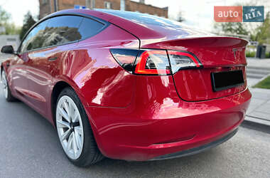Седан Tesla Model 3 2021 в 