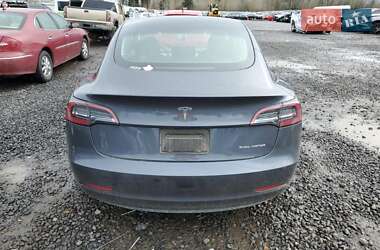 Седан Tesla Model 3 2023 в 